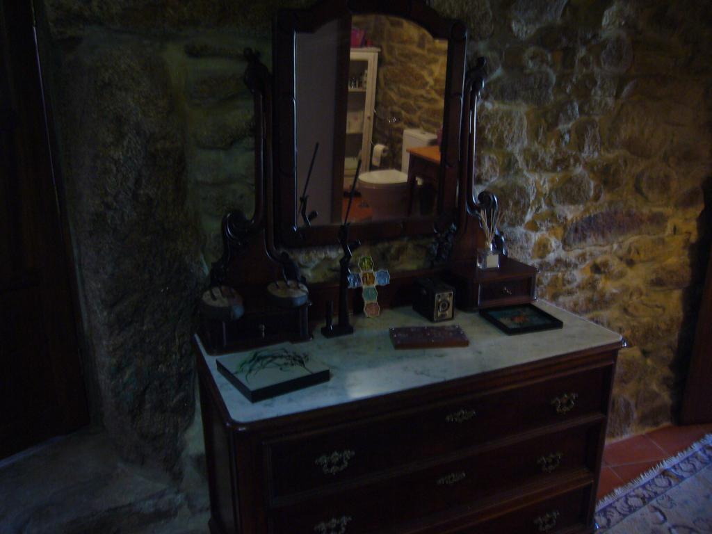 Casa Do Monge Guest House Leomil Стая снимка