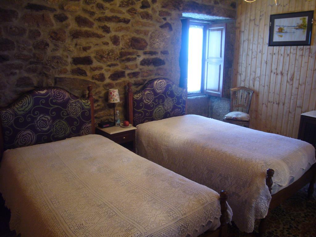 Casa Do Monge Guest House Leomil Стая снимка