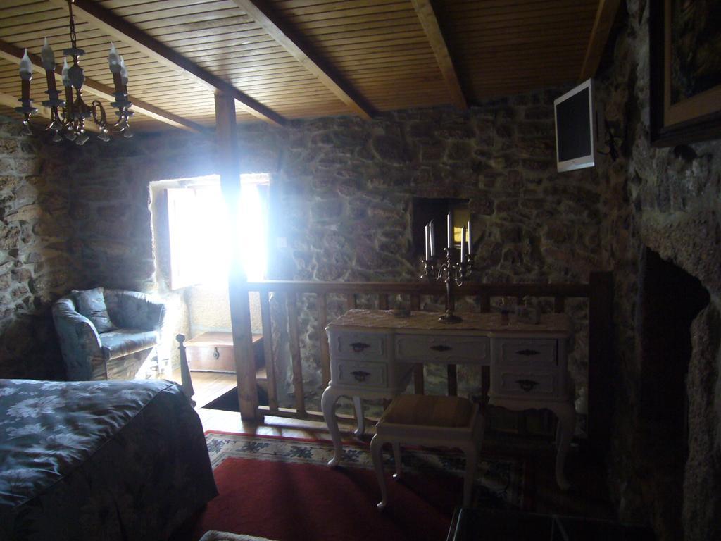 Casa Do Monge Guest House Leomil Стая снимка